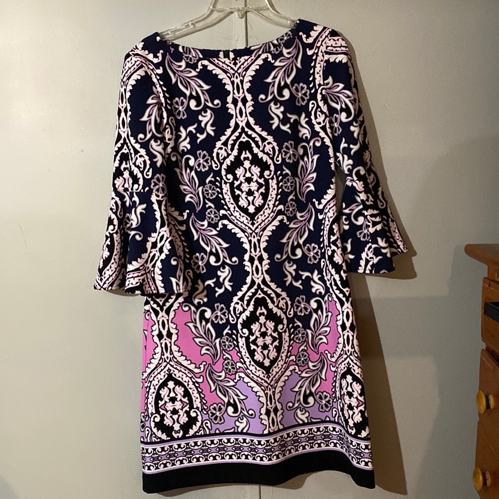 Womens dress, size 8, brand Taylor